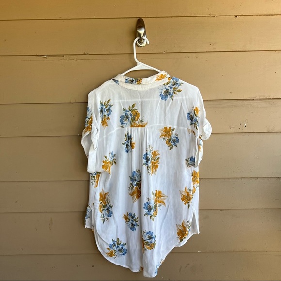 A.N.A. Floral Button Down Shirt - Size M - Lightweight Summer Spring - Picture 6 of 6